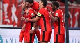 中超争冠局势紧张：四强格局待定，掉队风险下轮揭晓