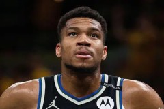 为了扬尼斯！签回康复的字母哥哥，是雄鹿安抚超级巨星的核心策略。